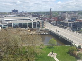 DoubleTree by Hilton Lansing