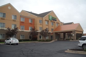 Holiday Inn Express Lapeer