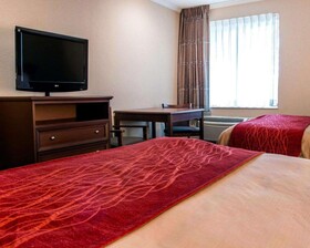 Comfort Inn Livonia