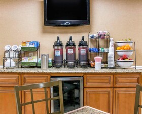 Comfort Inn Livonia