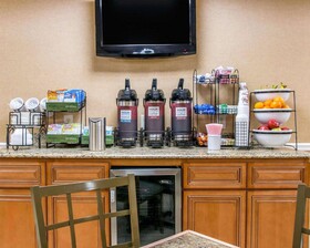 Comfort Inn Livonia