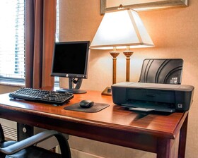 Comfort Inn Livonia