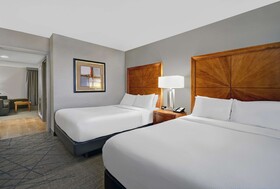 Embassy Suites Detroit - Livonia / Novi