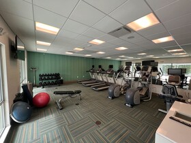 Holiday Inn Express and Suites Detroit Northwest - Livonia