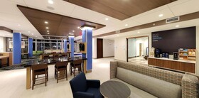 Holiday Inn Express and Suites Detroit Northwest - Livonia