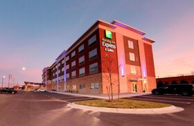 Holiday Inn Express and Suites Detroit Northwest - Livonia