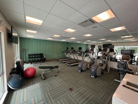 Holiday Inn Express and Suites Detroit Northwest - Livonia