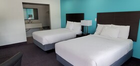 Travelodge by Wyndham Livonia Canton Novi Detroit Area