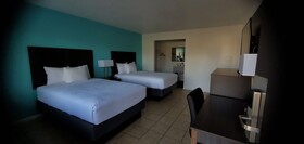 Travelodge by Wyndham Livonia Canton Novi Detroit Area