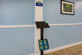 Travelodge by Wyndham Livonia Canton Novi Detroit Area