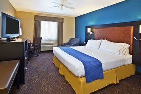 Holiday Inn Express Mackinaw City