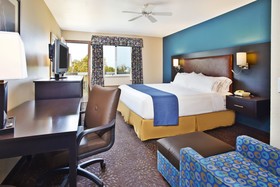 Holiday Inn Express Mackinaw City