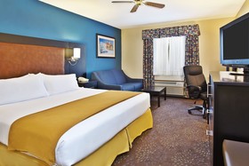 Holiday Inn Express Mackinaw City