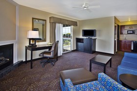 Holiday Inn Express Mackinaw City