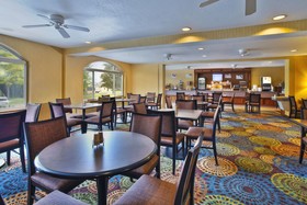 Holiday Inn Express Mackinaw City