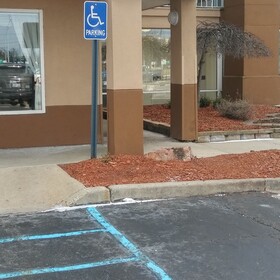 Baymont Inn & Suites Madison Heights Detroit Area