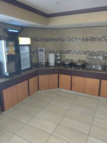 Baymont Inn & Suites Madison Heights Detroit Area