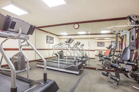 Baymont Inn & Suites Madison Heights Detroit Area