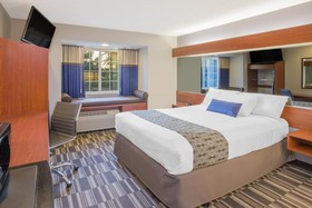 Microtel Inn & Suites by Wyndham Manistee