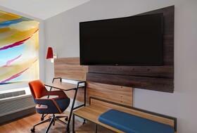 Tru by Hilton Monroe