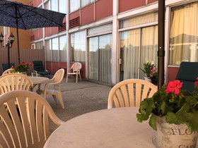 A Victory Inn & Suites - Muskegon