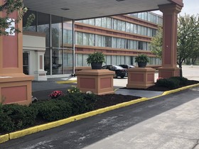 A Victory Inn & Suites - Muskegon