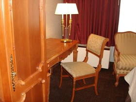 A Victory Inn & Suites - Muskegon