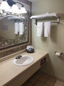 A Victory Inn & Suites - Muskegon