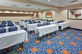 Holiday Inn Express & Suites Detroit-Novi