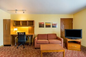 Sonesta Simply Suites Detroit Novi