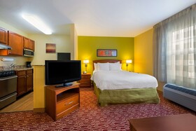 Sonesta Simply Suites Detroit Novi