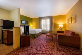 Sonesta Simply Suites Detroit Novi
