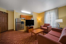 Sonesta Simply Suites Detroit Novi