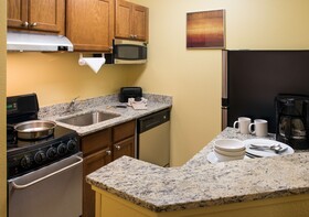 Sonesta Simply Suites Detroit Novi