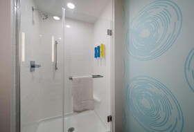 Tru By Hilton Novi Detroit