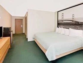 AmericInn by Wyndham Petoskey