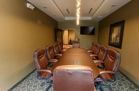 Holiday Inn Express & Suites Plymouth Ann Arbor Area