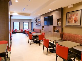 Holiday Inn Express & Suites Plymouth Ann Arbor Area