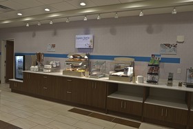 Holiday Inn Express & Suites Rochester Hills - Detroit Area