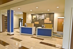 Holiday Inn Express & Suites Rochester Hills - Detroit Area