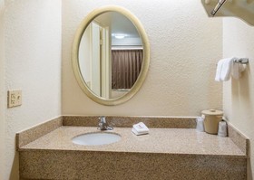 Red Roof Inn Detroit-Rochester Hills/ Auburn Hills