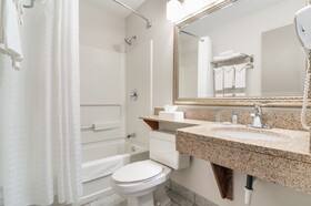 American Inn & Suites Romulus DTW