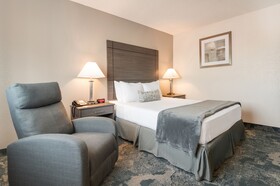 American Inn & Suites Romulus DTW