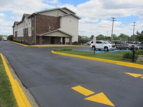 American Inn & Suites Romulus DTW