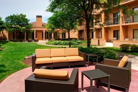 Courtyard Detroit Metro Airport