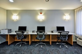 Holiday Inn Express Romulus / Detroit Airport
