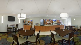 Holiday Inn Express Romulus / Detroit Airport