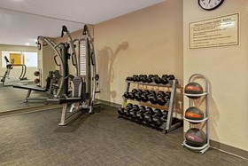 La Quinta Inn & Suites Detroit Metro Airport