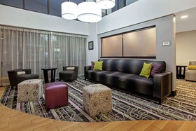 La Quinta Inn & Suites Detroit Metro Airport