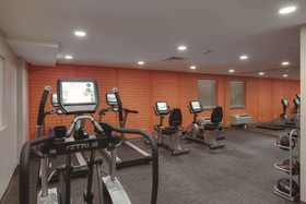 La Quinta Inn & Suites Detroit Metro Airport